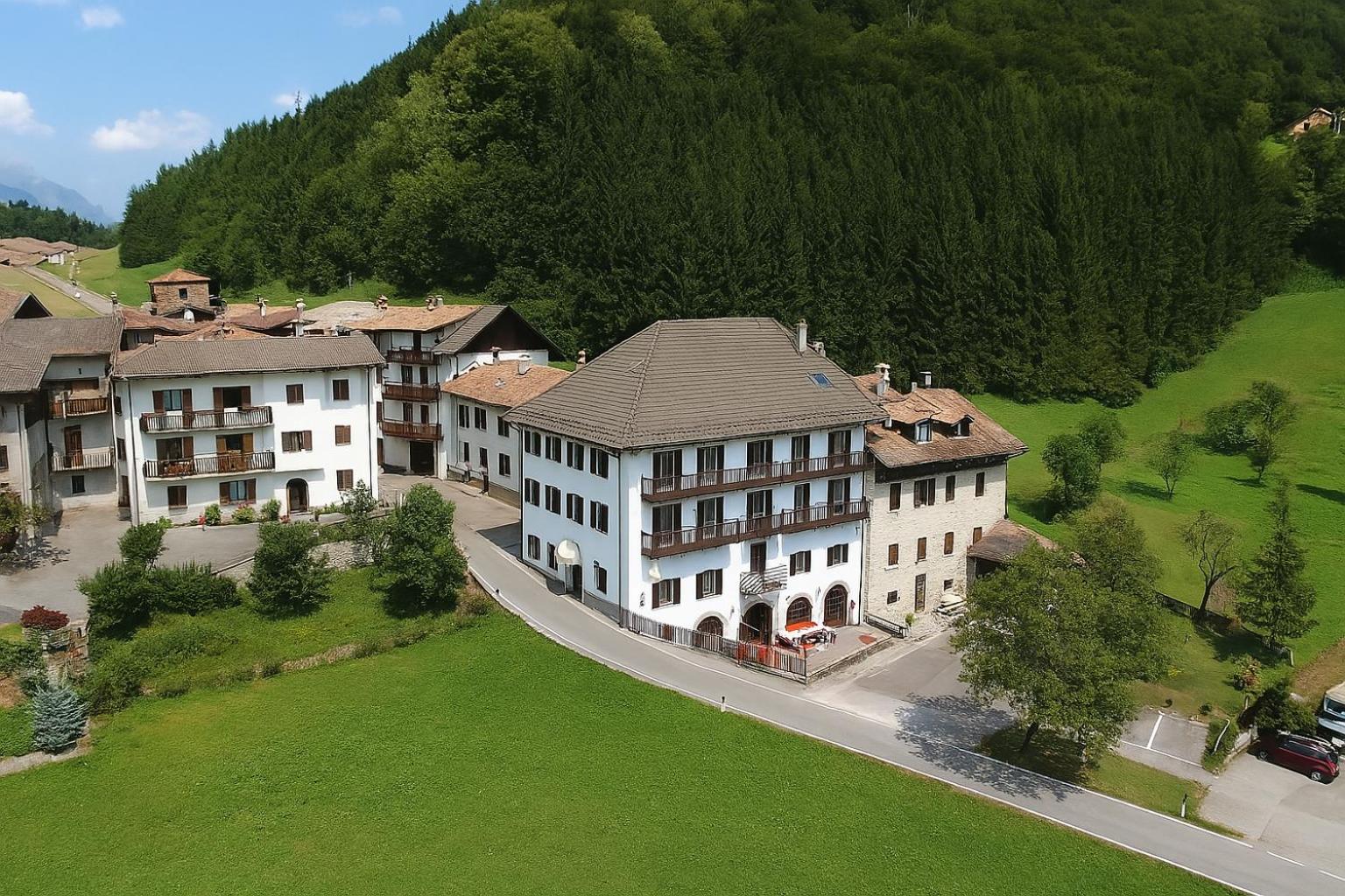 Albergo Locanda Corona Ballino Екстер'єр фото
